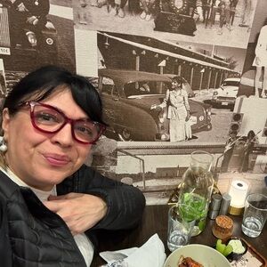 Meet your Posher, Peyvand